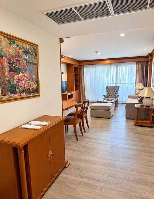 Bliston Suwan Park View · 1-Bedroom: Entrance, dining and living