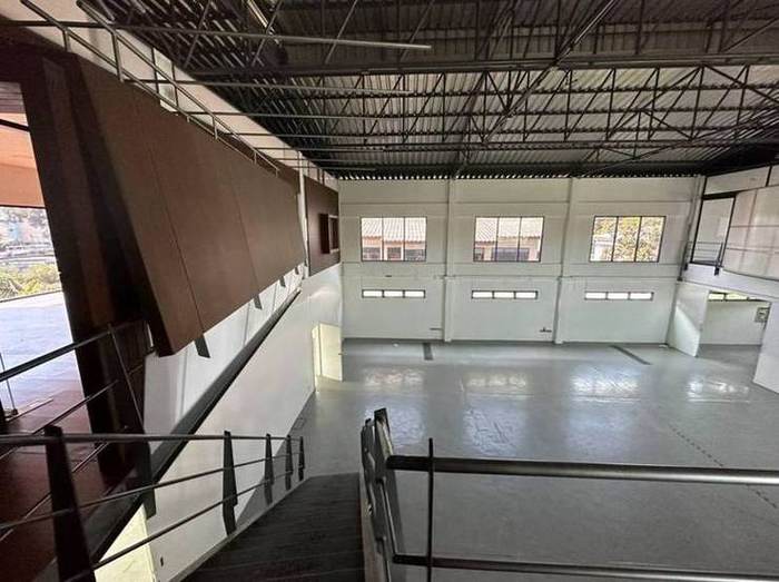 Warehouse & Office · Sukhumvit 101: Warehouse from the mezzanine stairs
