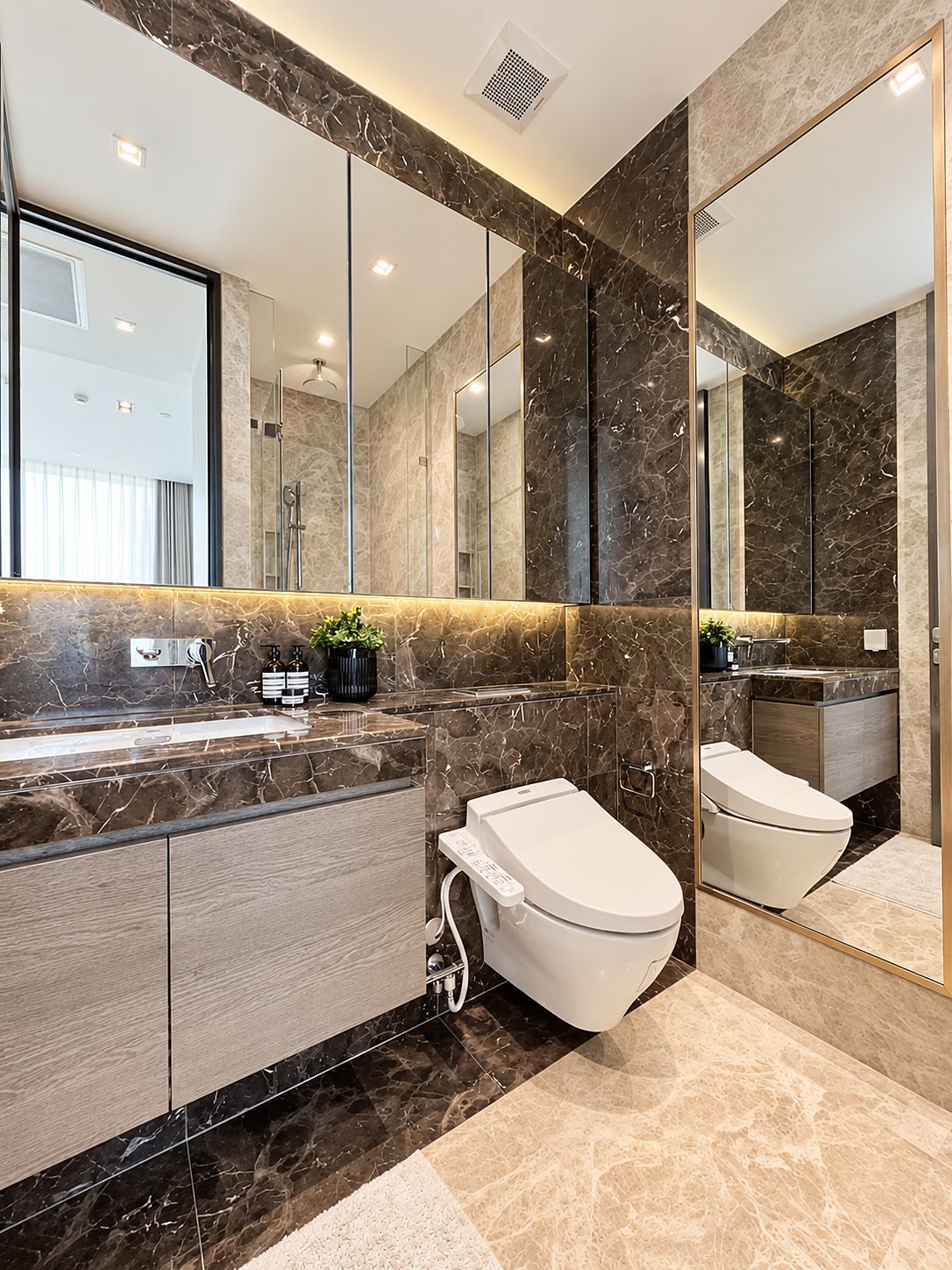 28 Chidlom: Bathroom