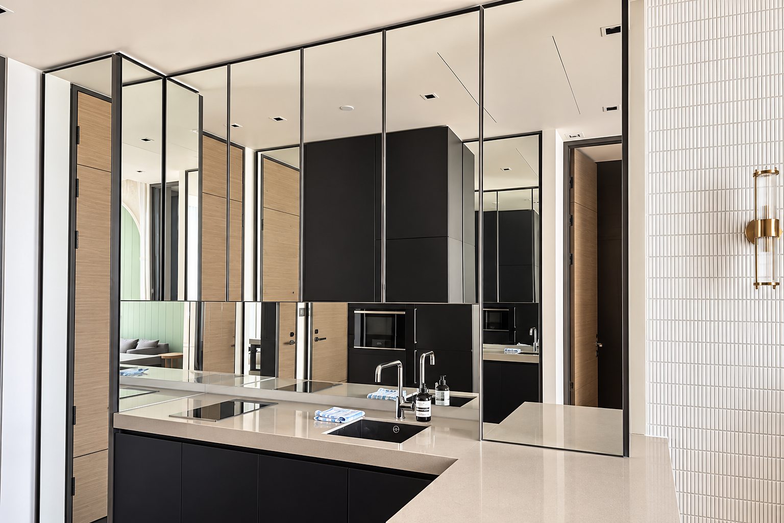 28 Chidlom: Kitchen