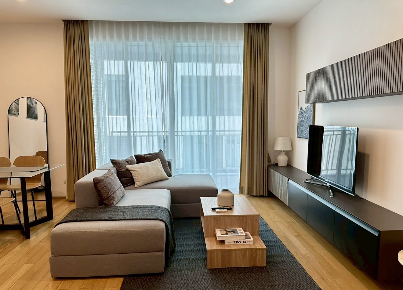 39 by Sansiri: Living room