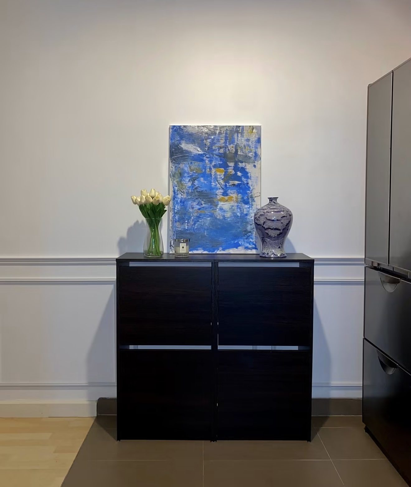 59 Heritage: Entry storage cabinet