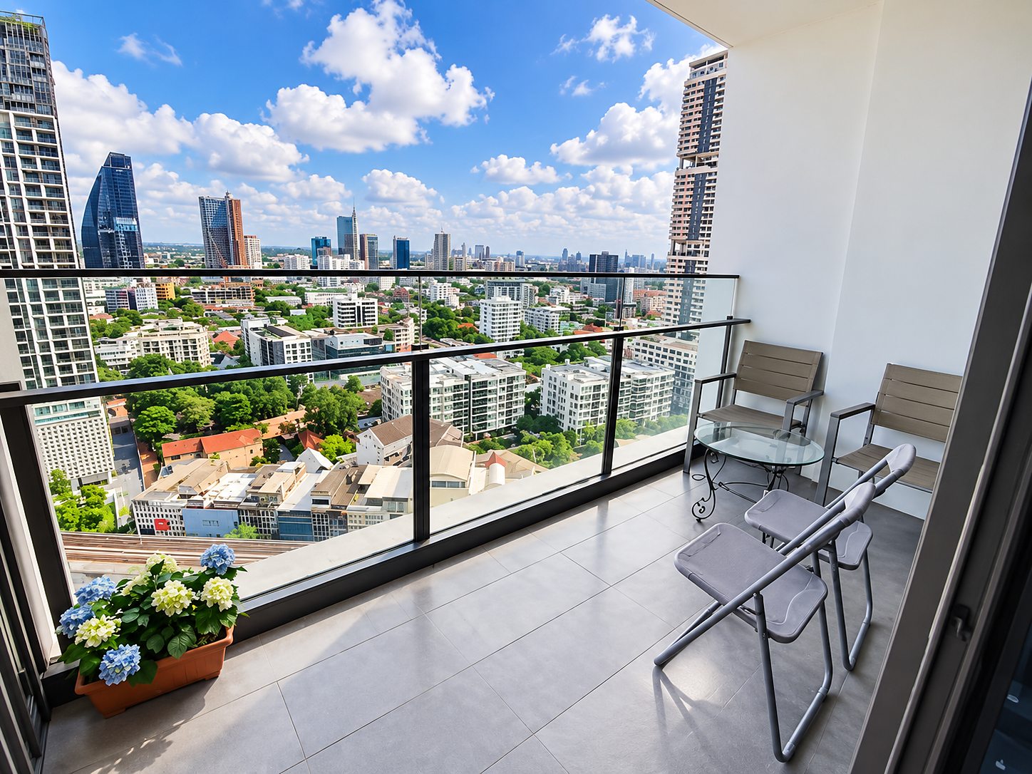 AEQUA Residence Sukhumvit 49: City view from balcony