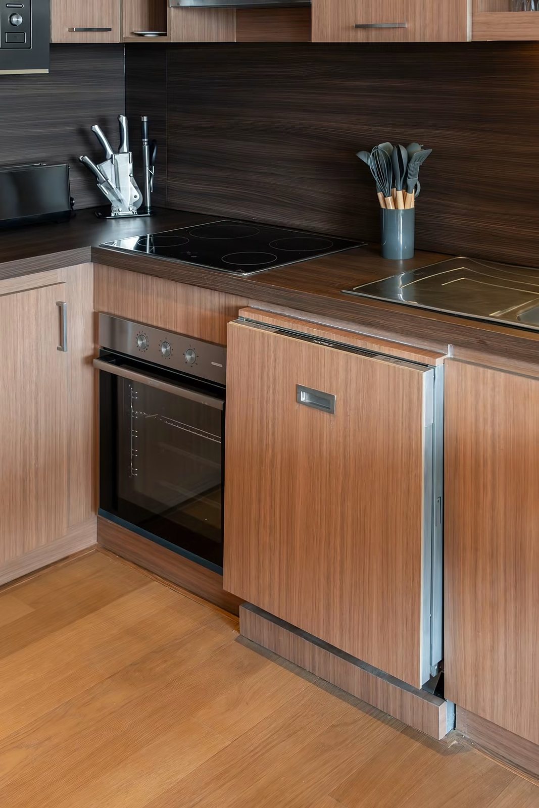 Alcove 49: Kitchen