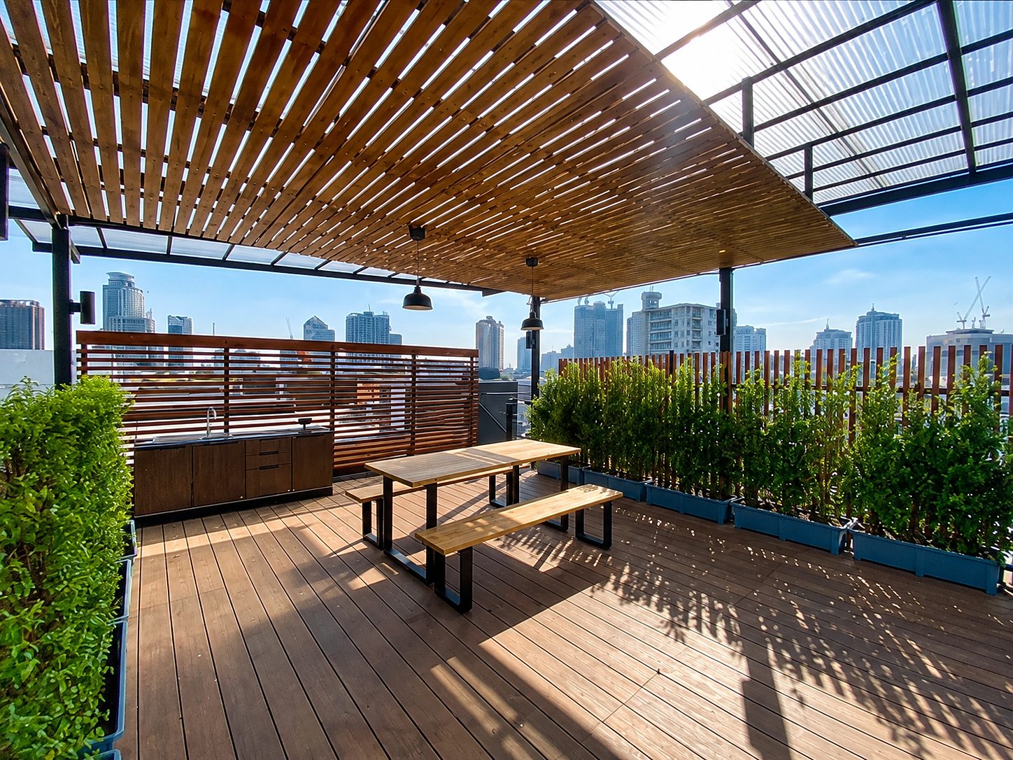 Arna Ekkamai: Rooftop terrace