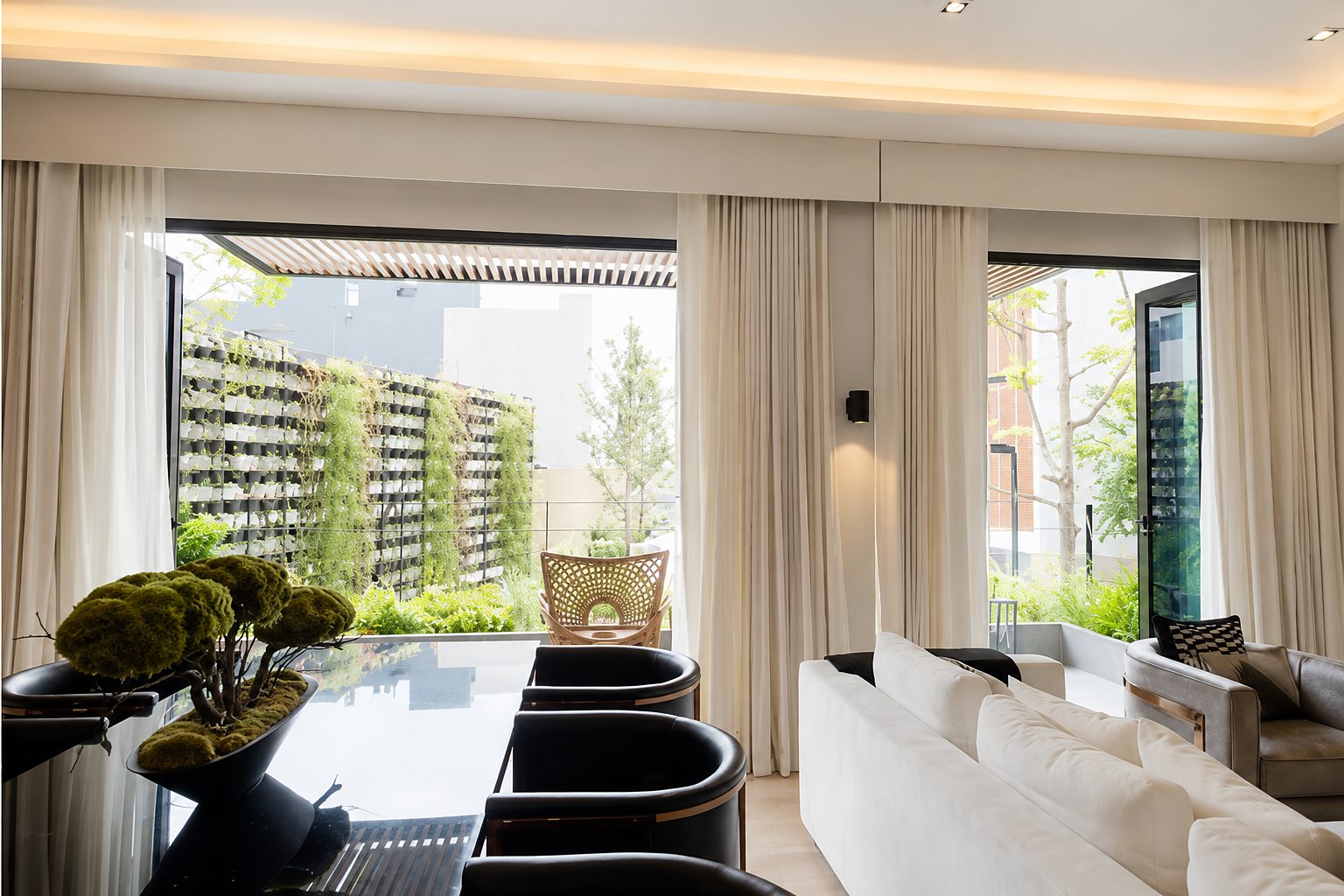 Arna Ekkamai: Living room