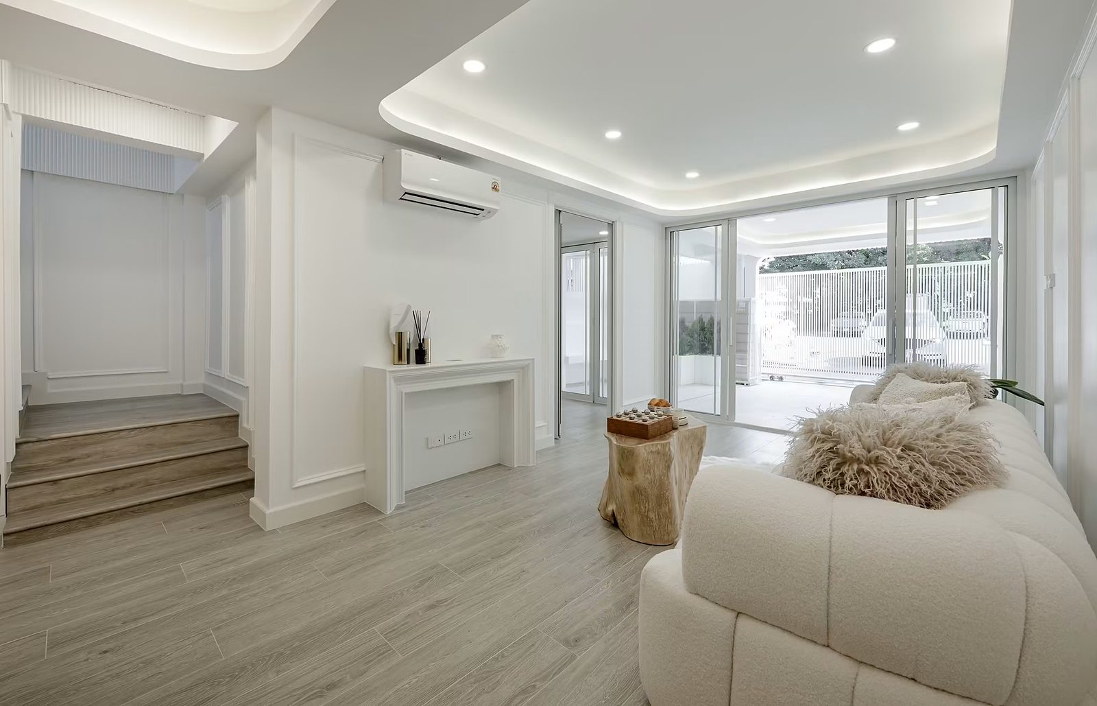 Artiar Pridi–Ekkamai — Pridi Banomyong 42: Living area