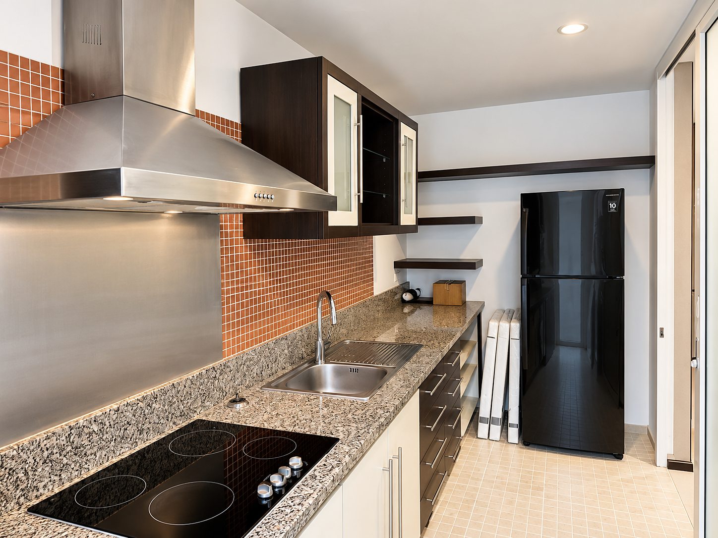Avenue 61: Kitchen