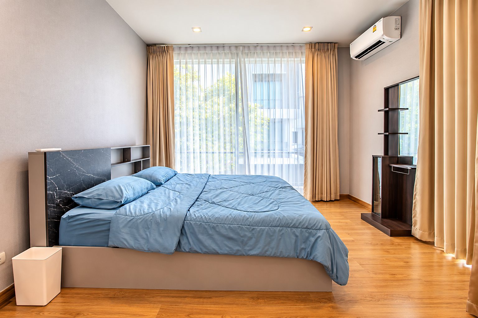 Baan Klang Muang Classe Ekkamai-Ramintra: Master bedroom