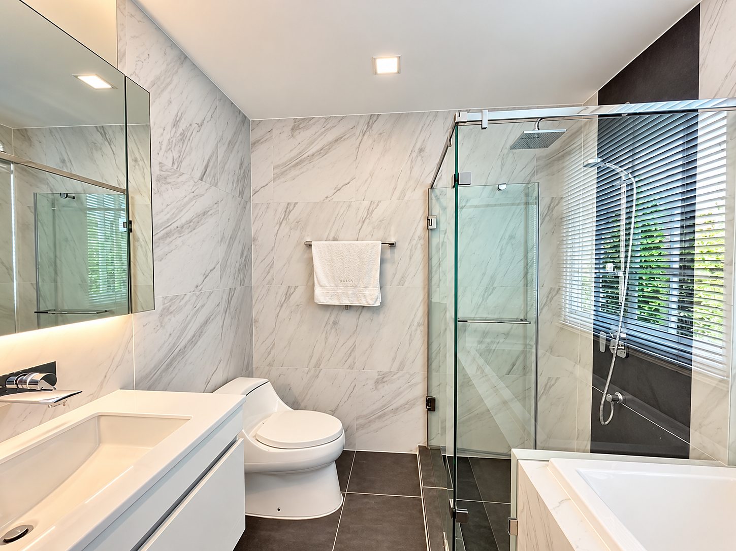 Baan Klang Muang Classe Ekkamai-Ramintra: Bathroom