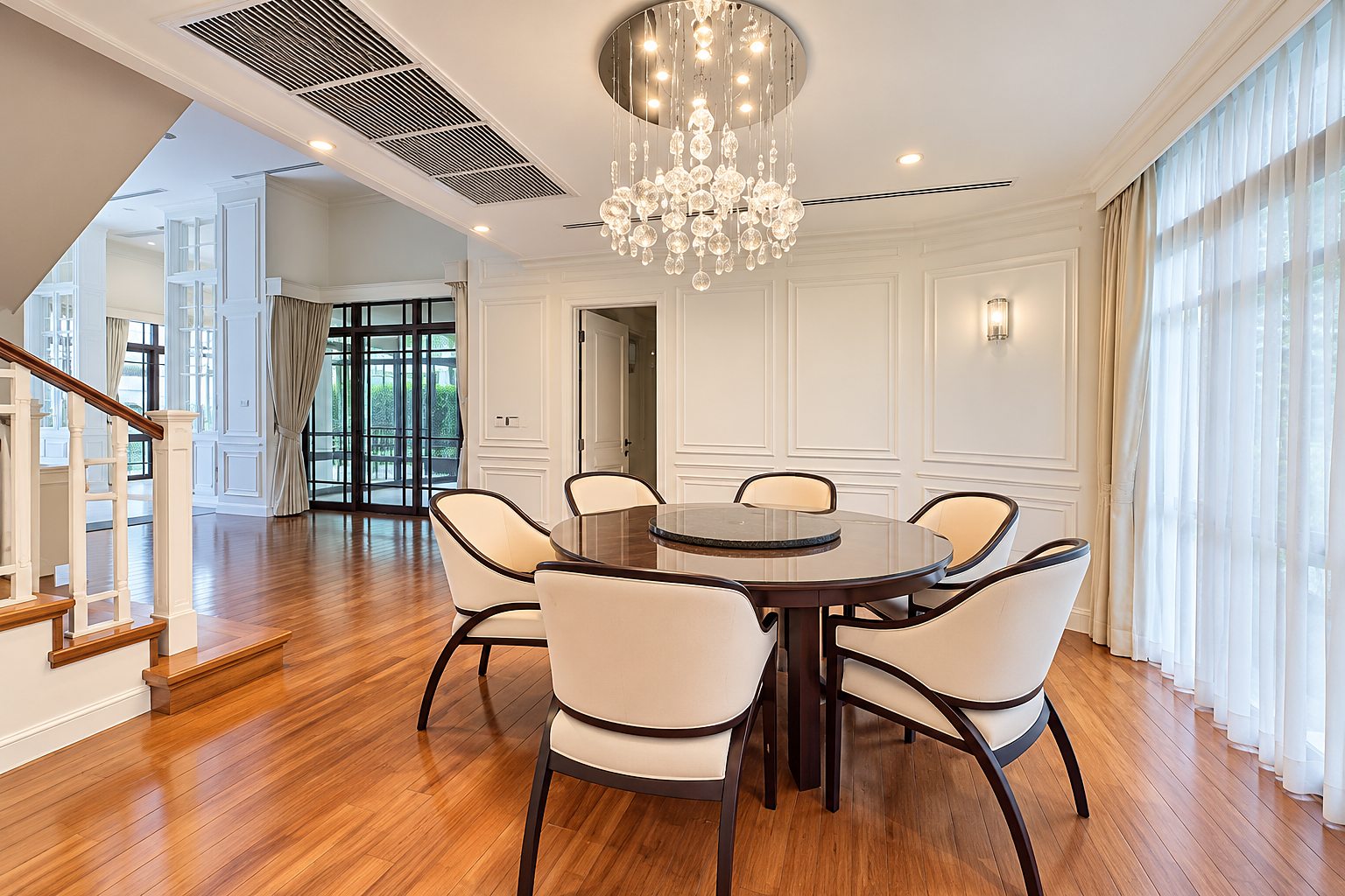 Baan Sansiri Sukhumvit 67: Dining room