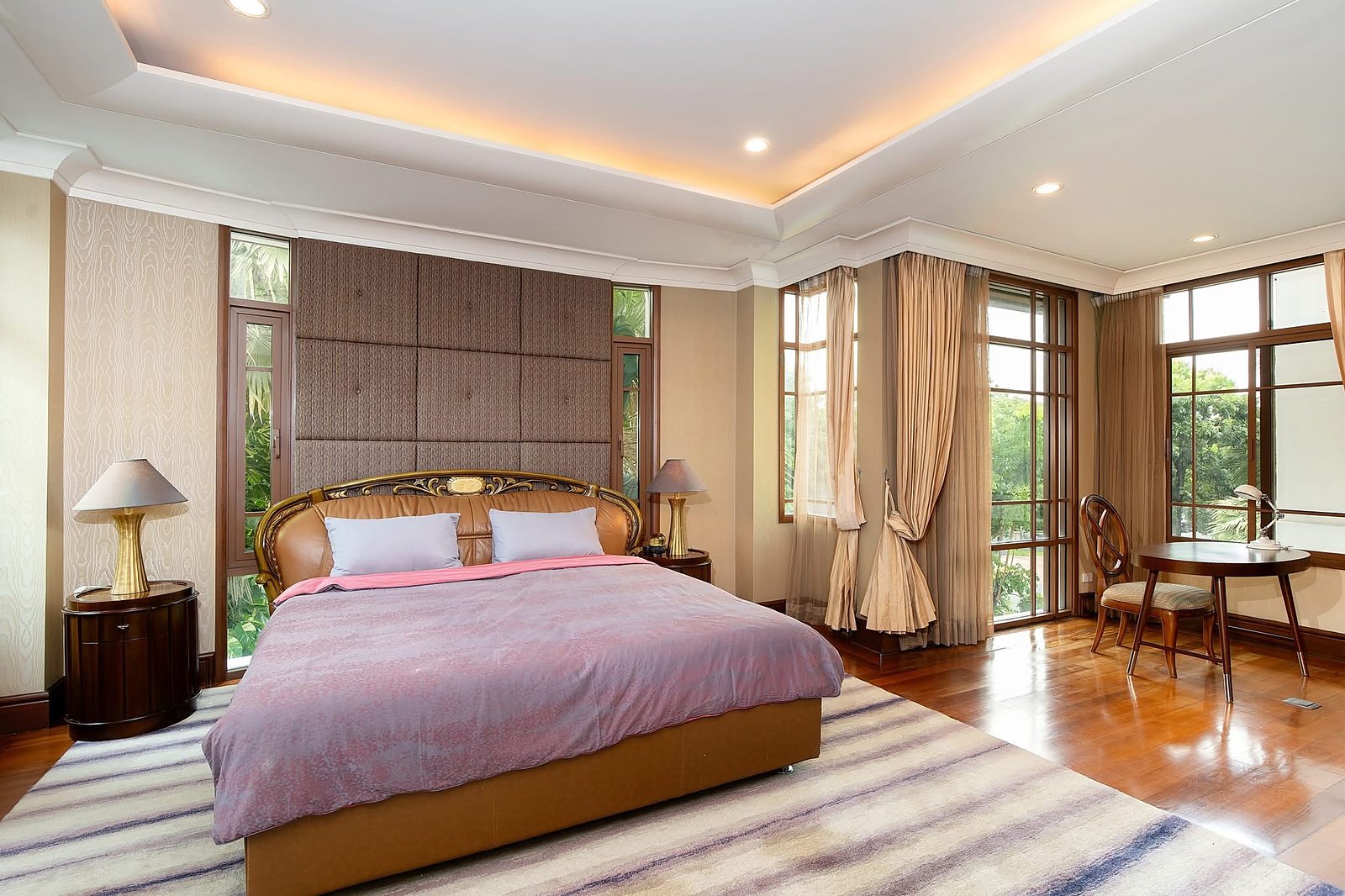 Baan Sansiri Sukhumvit 67: Bedroom with garden view