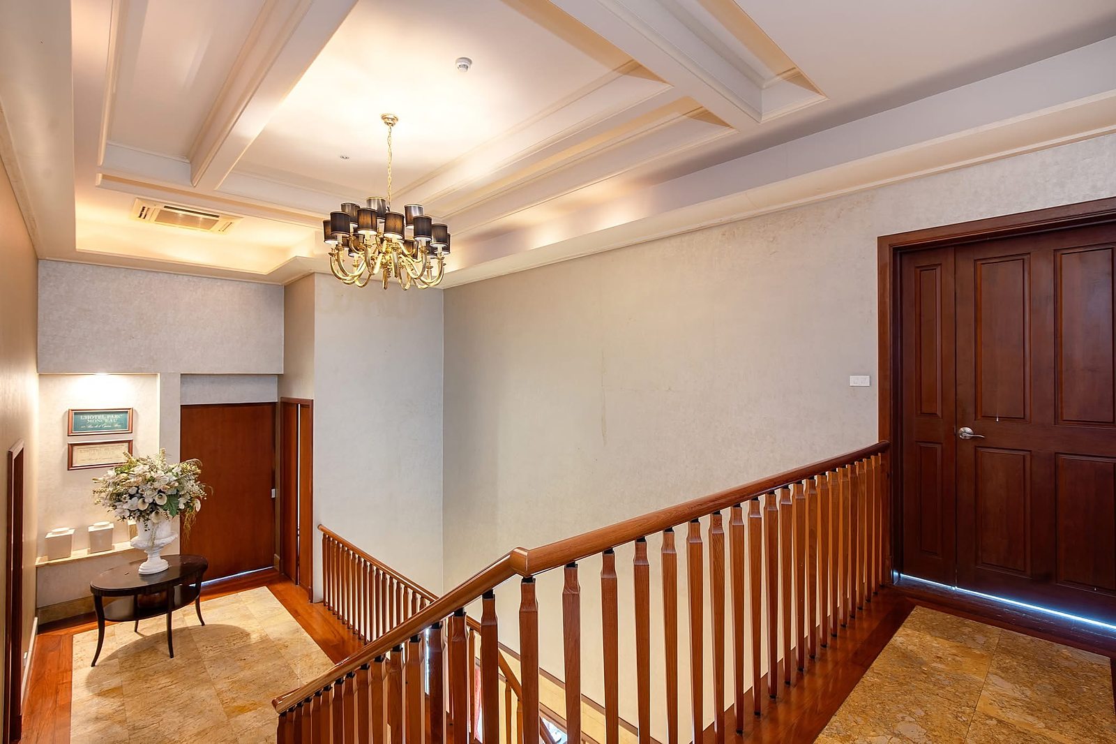 Baan Sansiri Sukhumvit 67: Upstairs landing