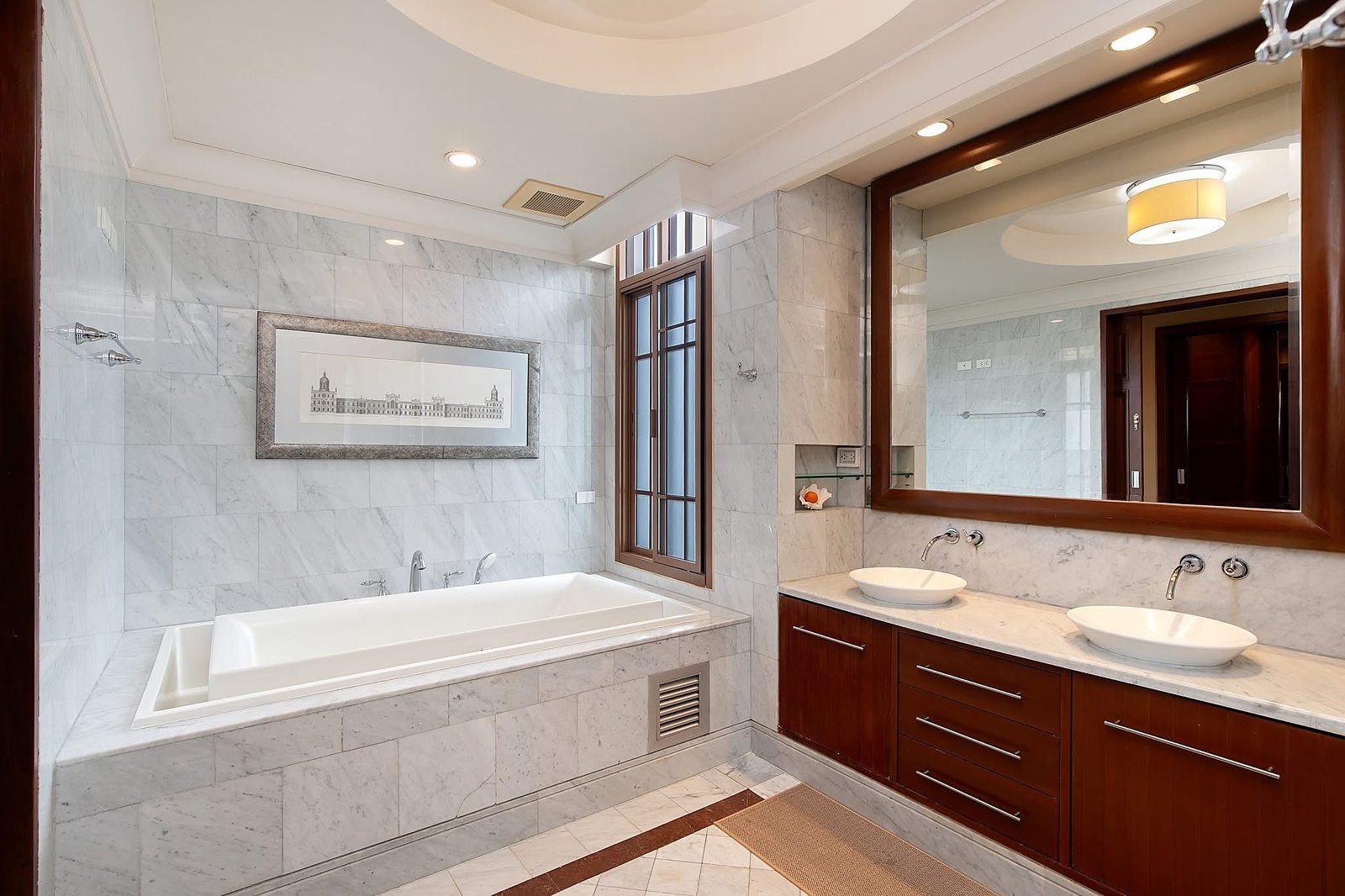 Baan Sansiri Sukhumvit 67: Master bathroom