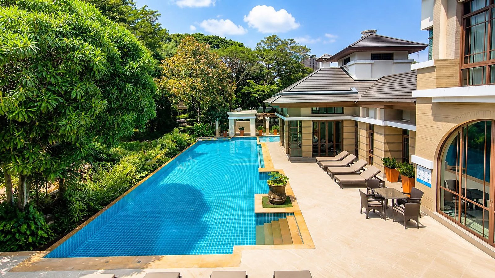 Baan Sansiri Sukhumvit 67: Swimming pool