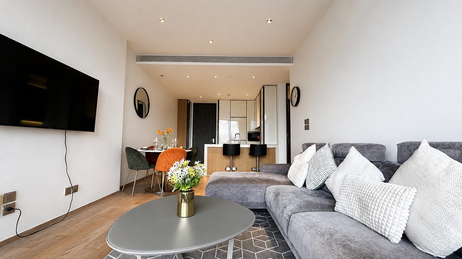 BEATNIQ Sukhumvit 32: Living room