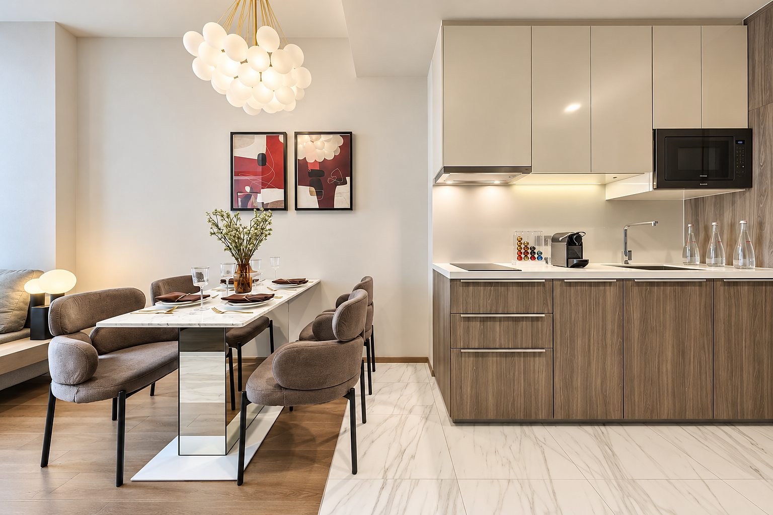 Celes Asoke: Dining area and kitchen