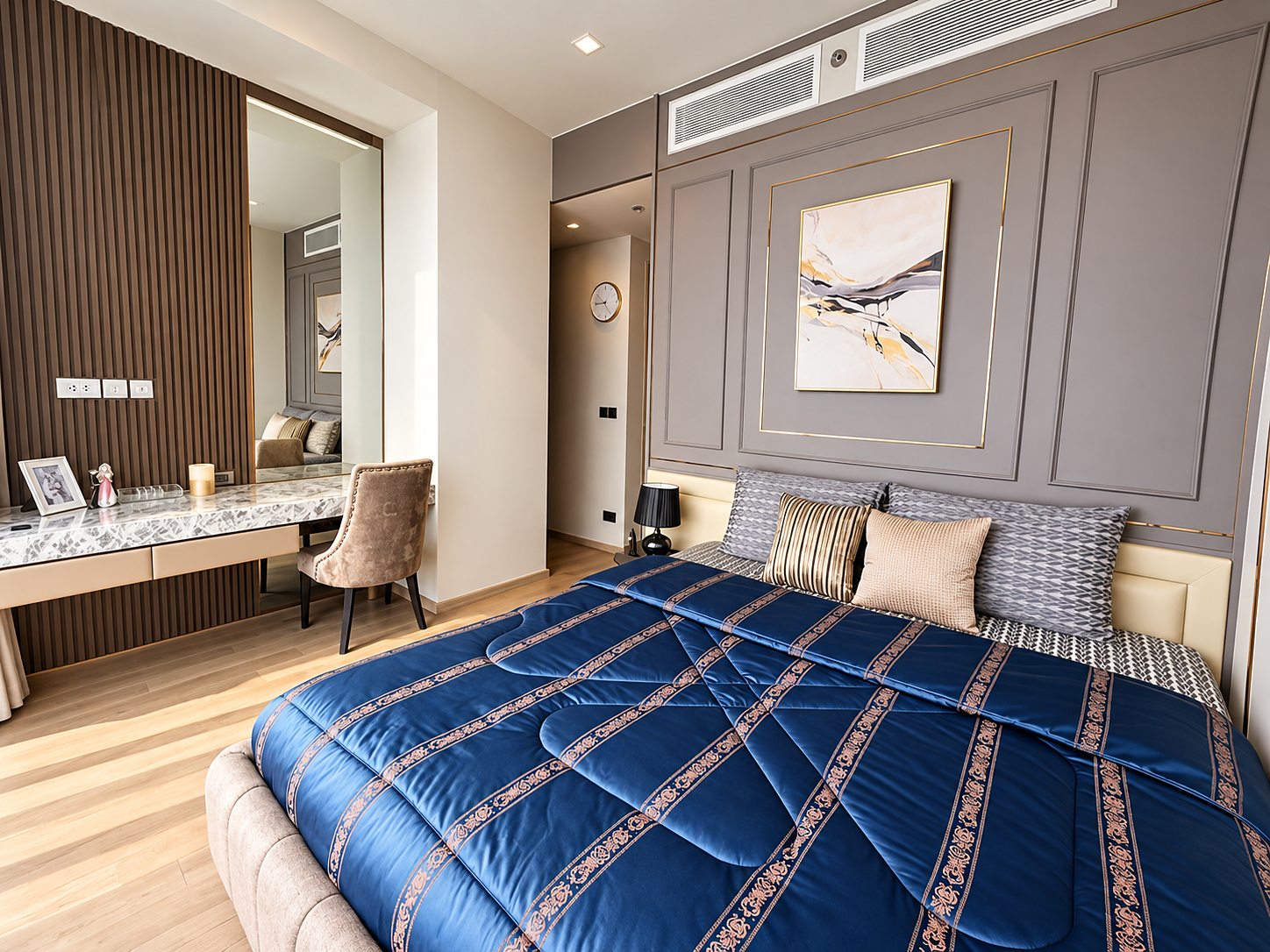 Celes Asoke: Master bedroom