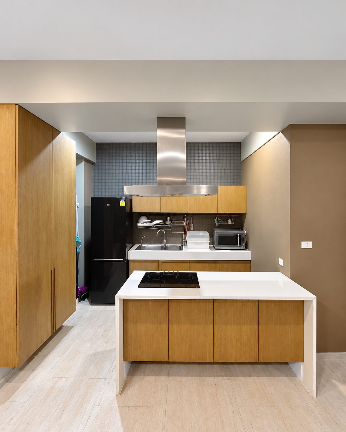 City Smart Sukhumvit 18: Kitchen