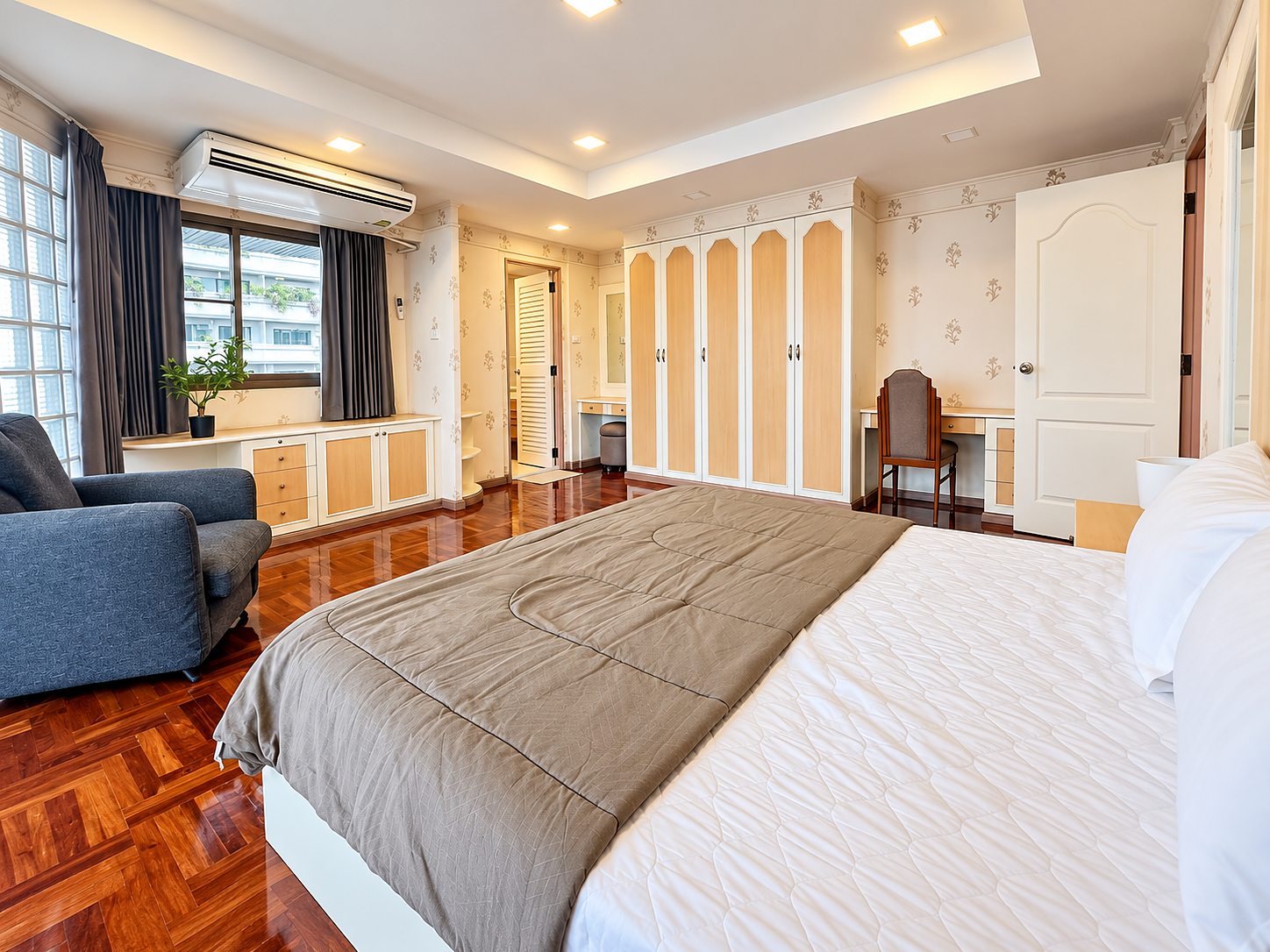 DH Grand Tower Sukhumvit 39: Master bedroom