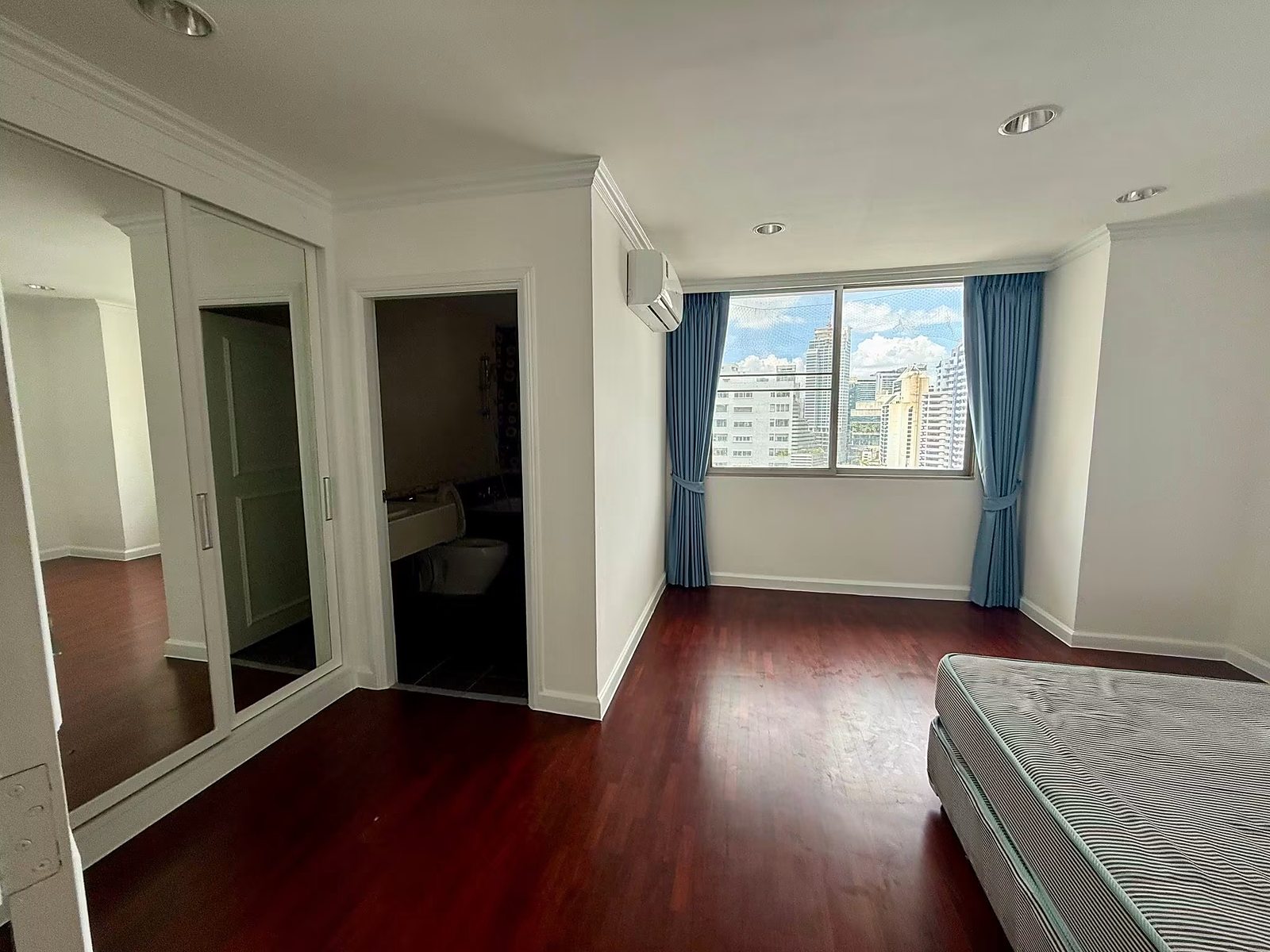 D.S. Tower 1 Sukhumvit 33: Bedroom