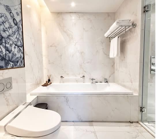 La Clef Bangkok · 2-Bedroom: Bathtub [show unit] [low resolution]