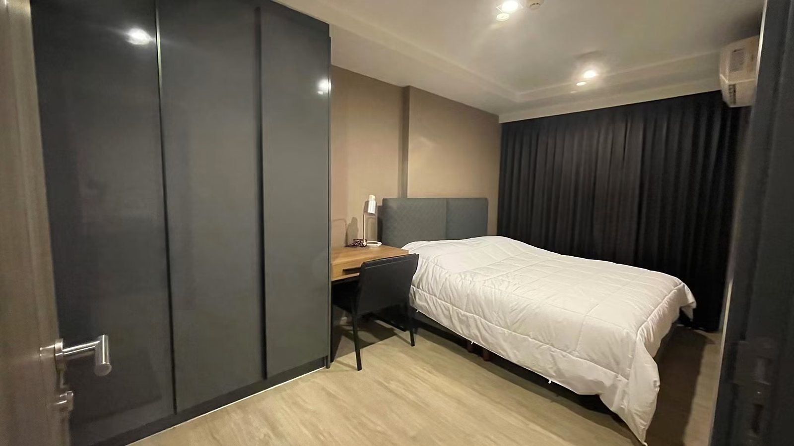 Maestro 02 Ruamrudee: Bedroom