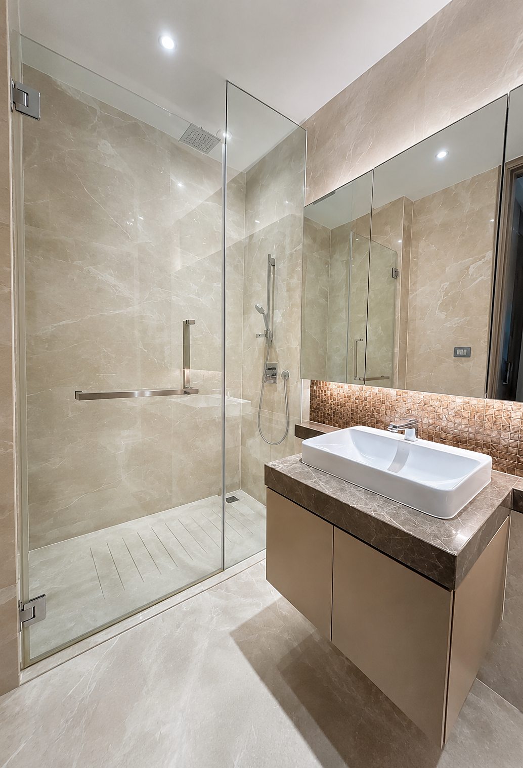 Magnolias Ratchadamri Boulevard: Bathroom