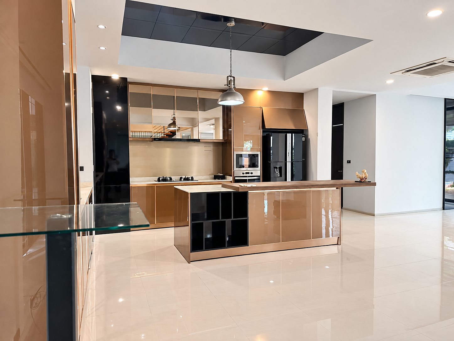 Modern Pool Villa Sukhumvit 71: Kitchen