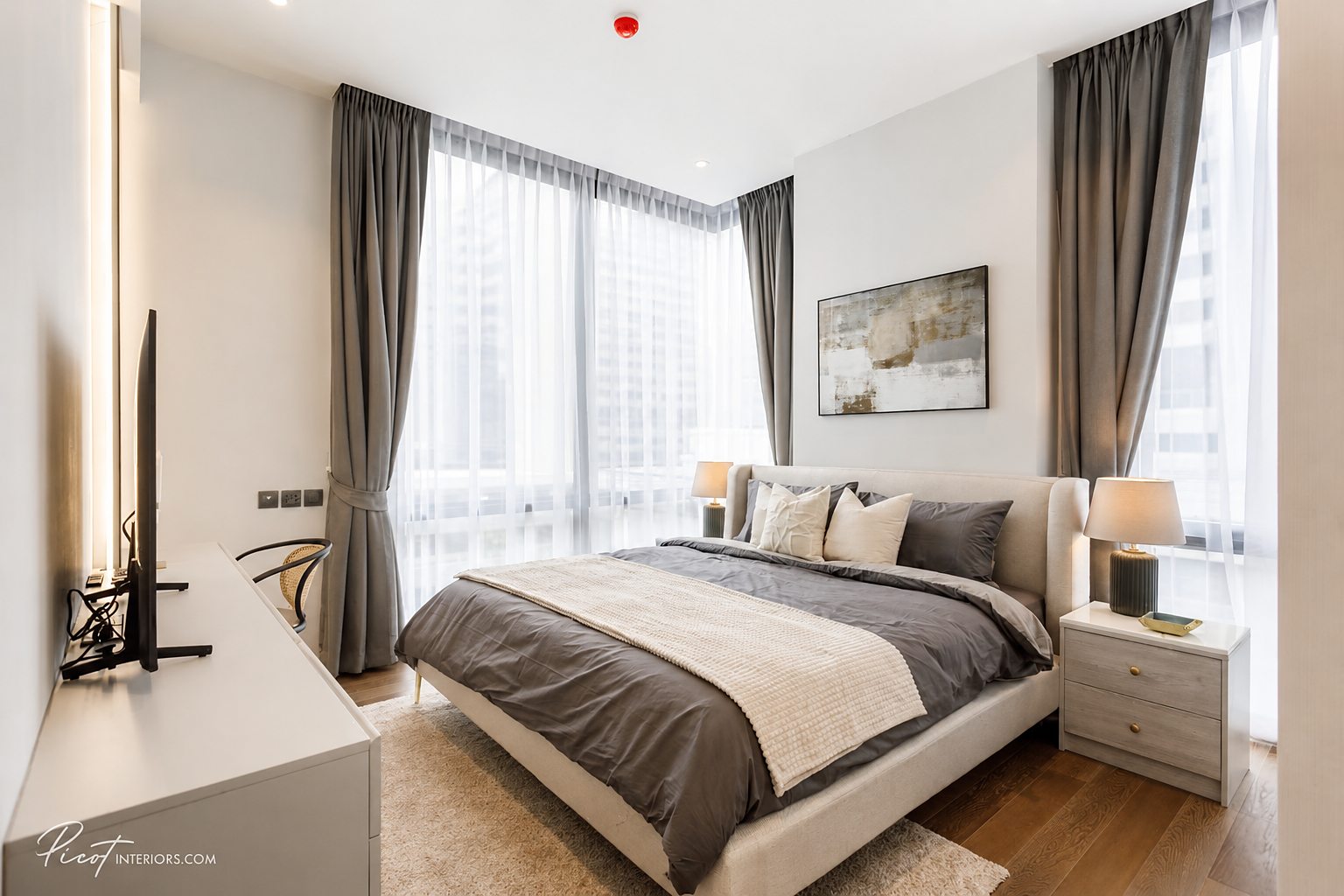 MUNIQ Langsuan: Bedroom