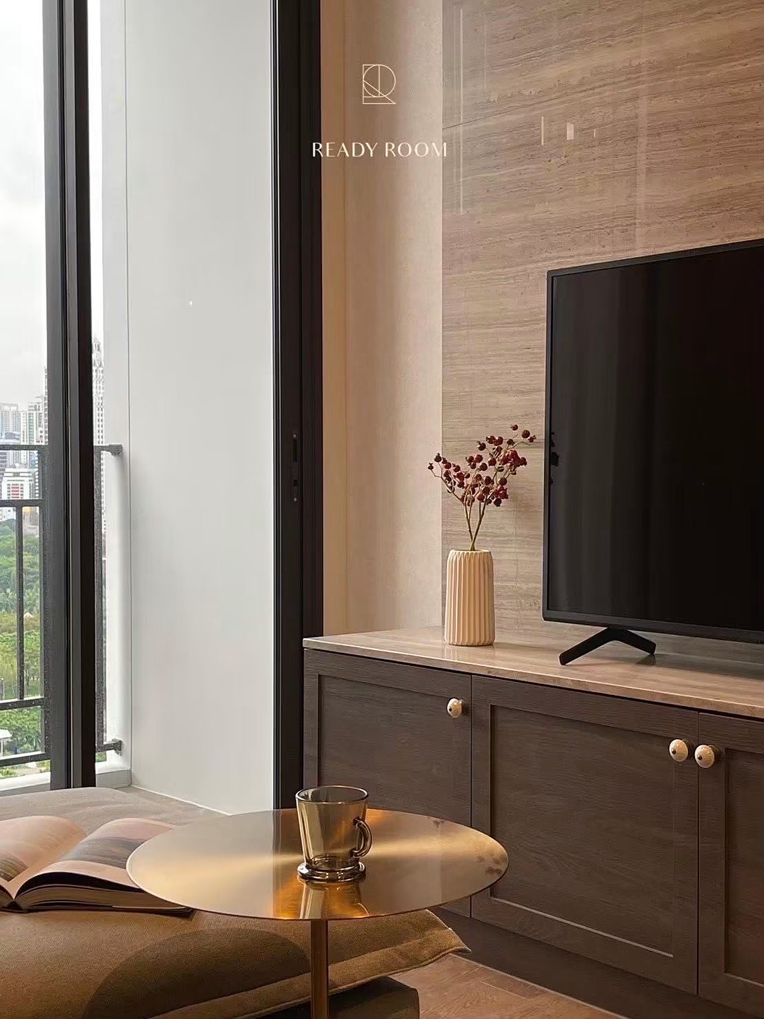 MUNIQ Langsuan: TV cabinet