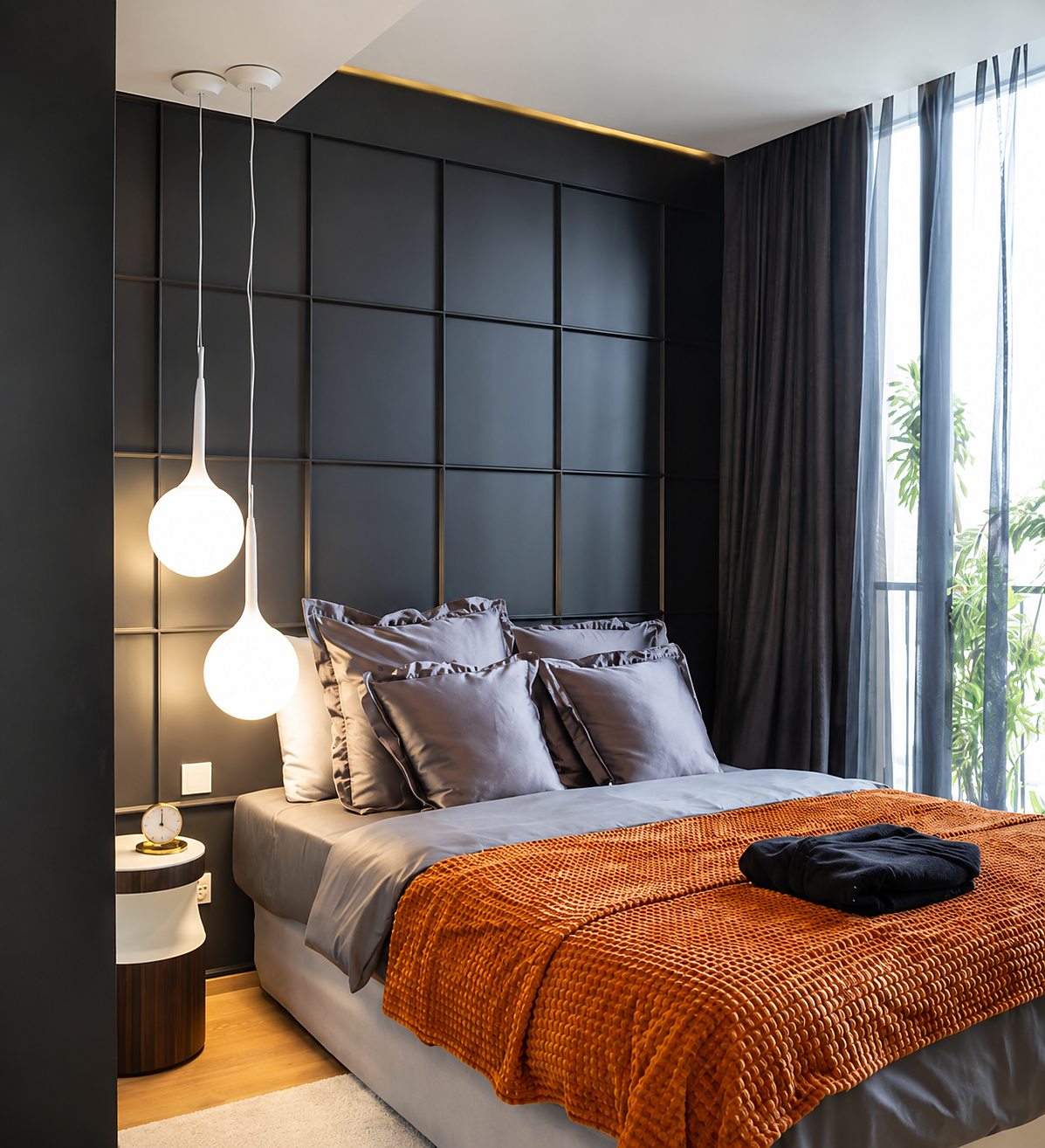 Noble Around 33: Second bedroom