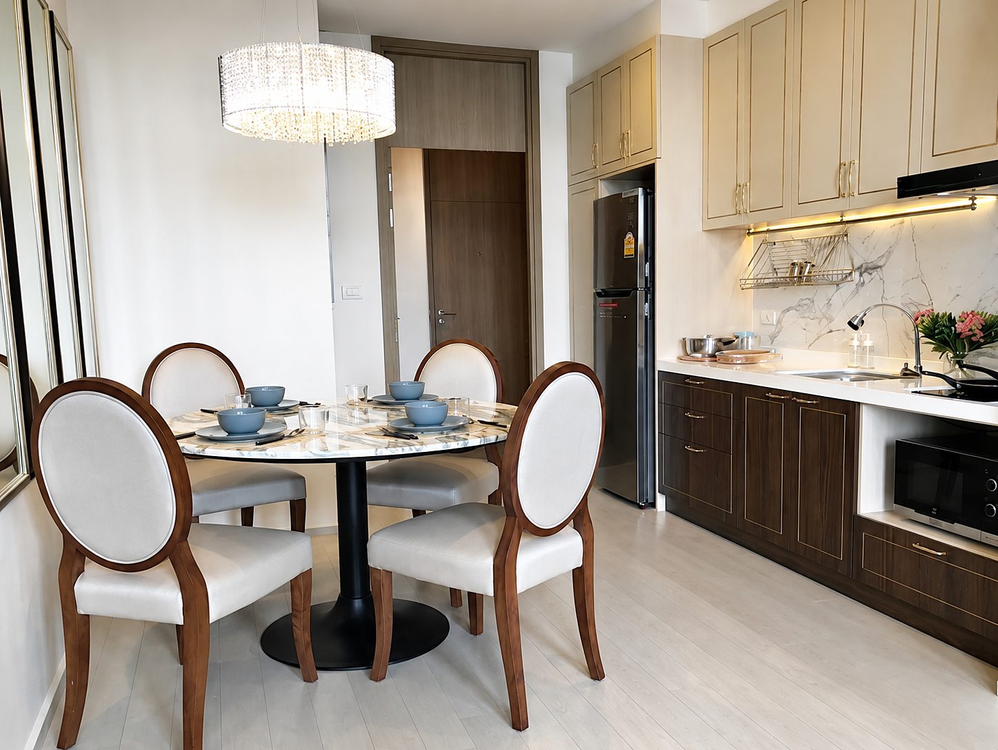 Noble Ploenchit: Dining area