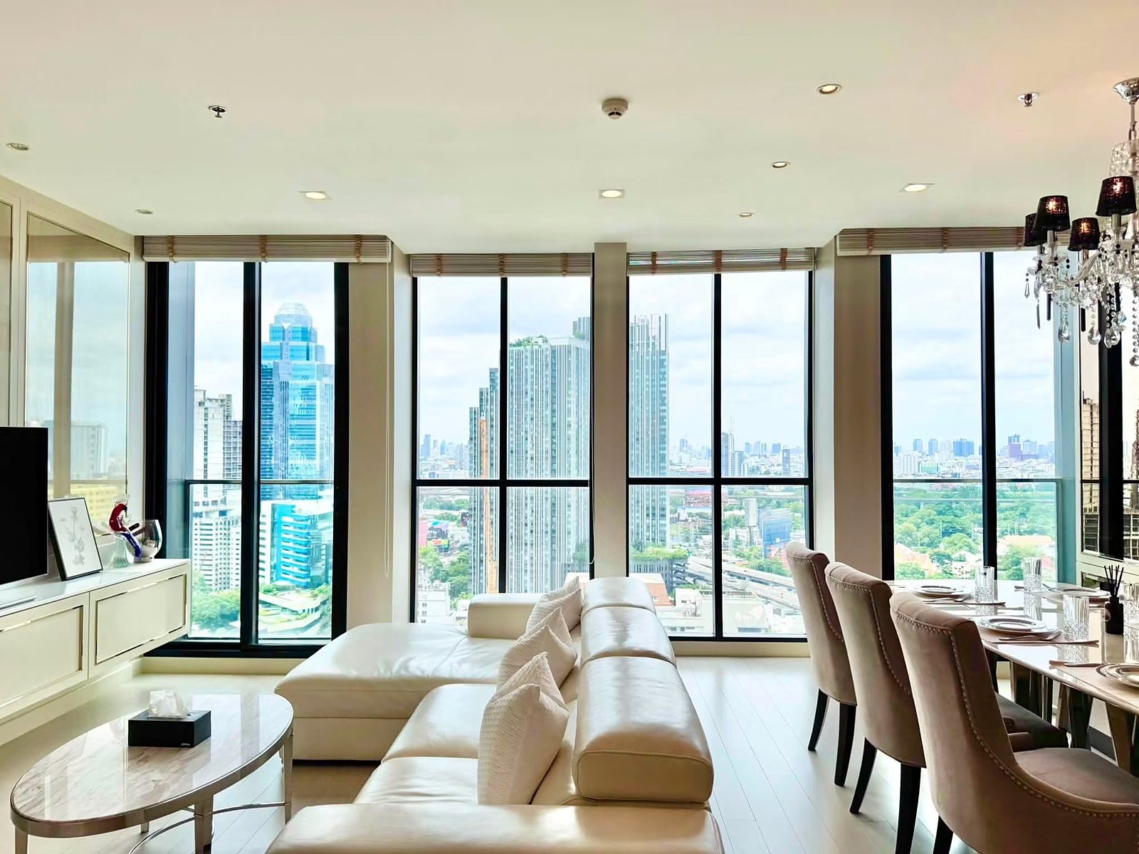 Noble Ploenchit