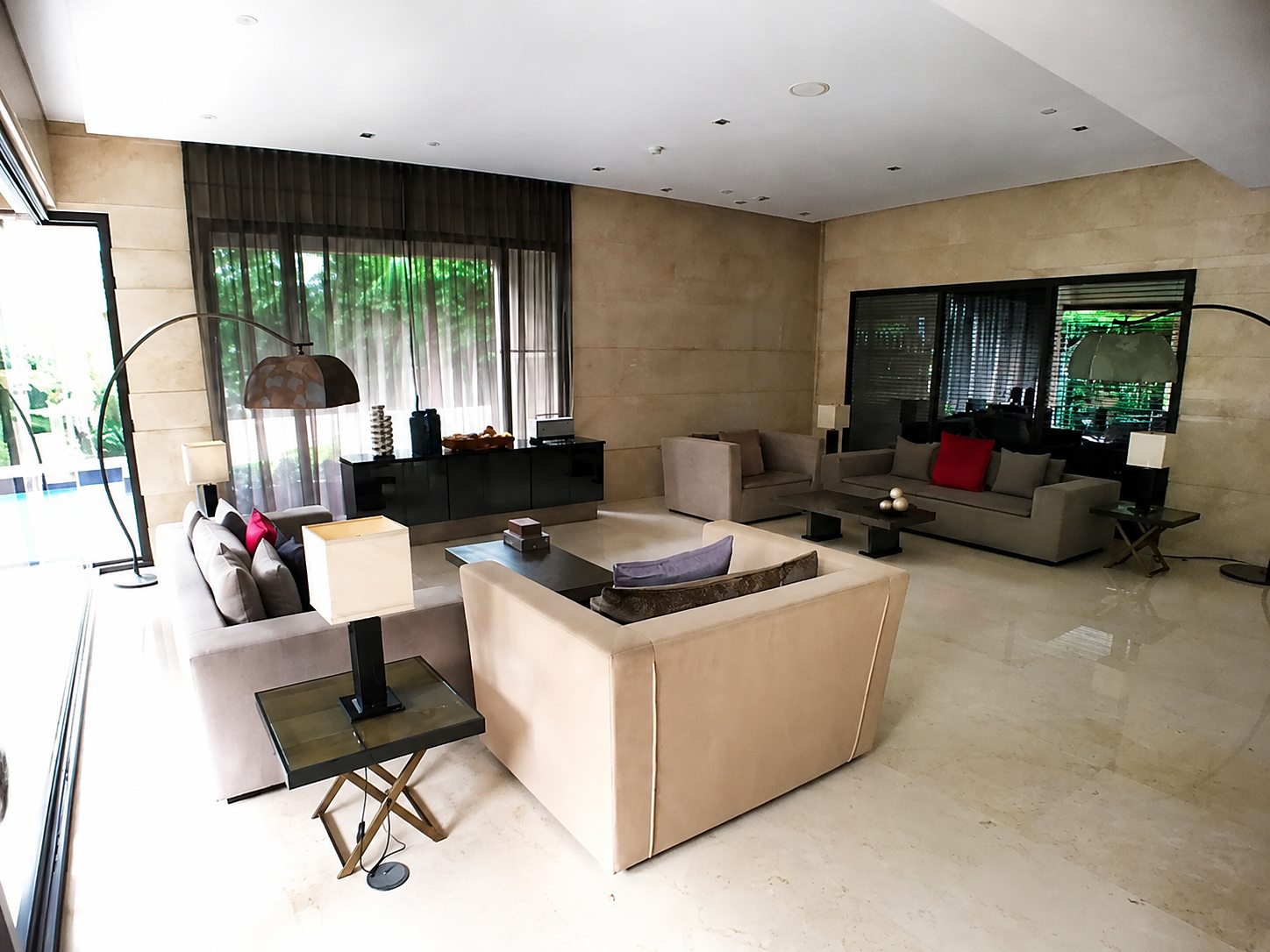Prive by Sansiri: Lobby lounge