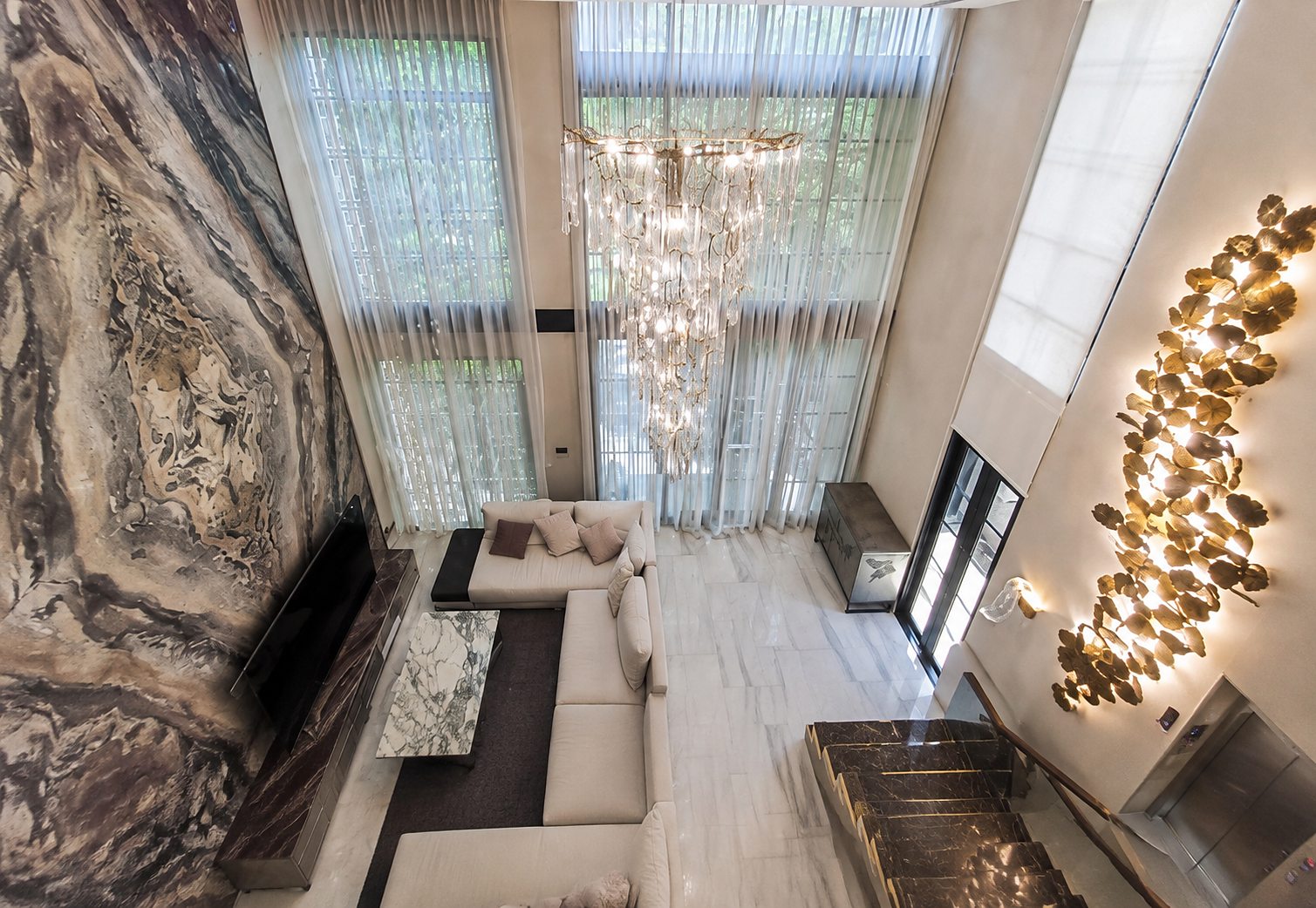 Quarter 31: Living room from above
