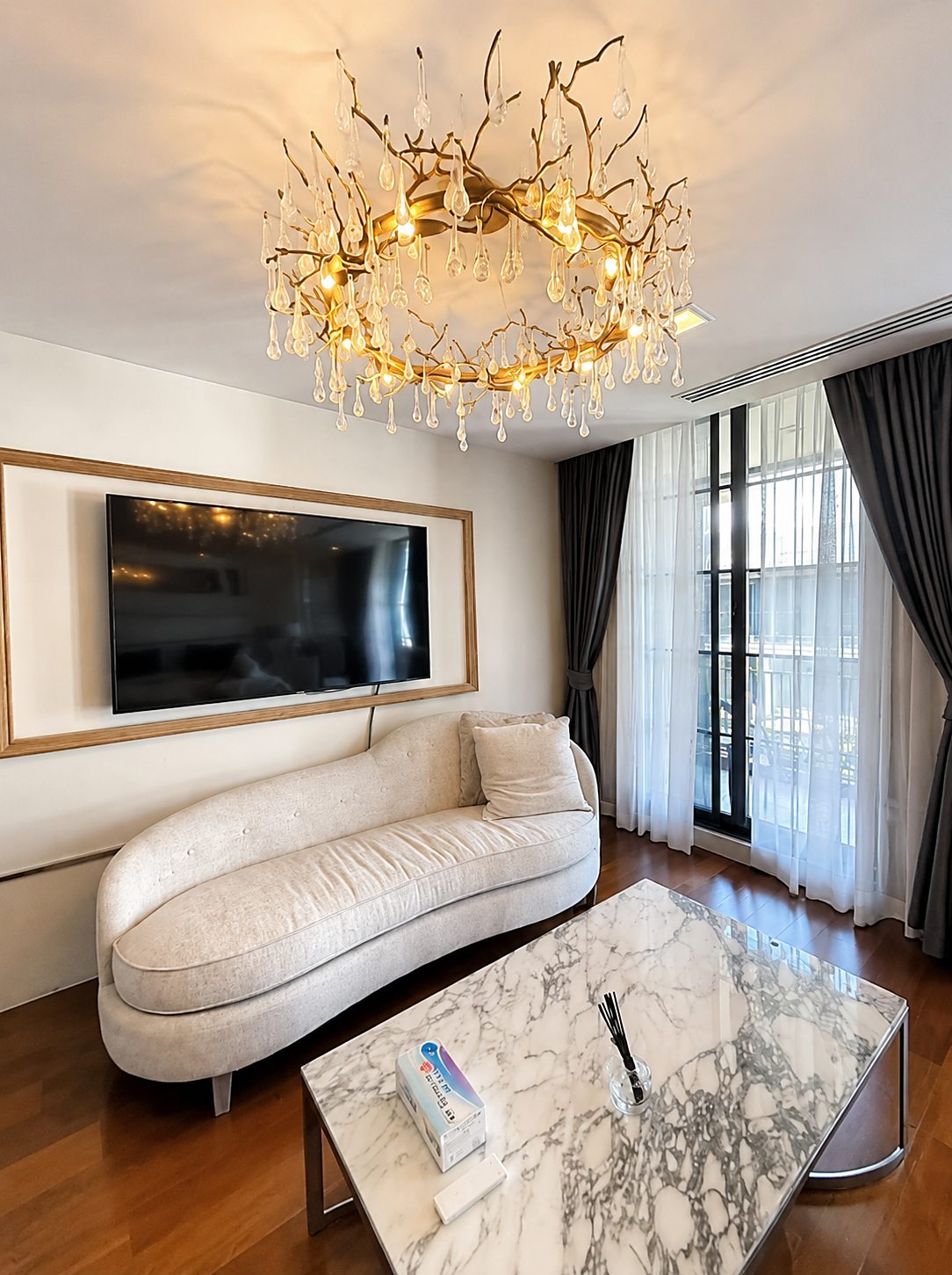 Quarter 31: Family room