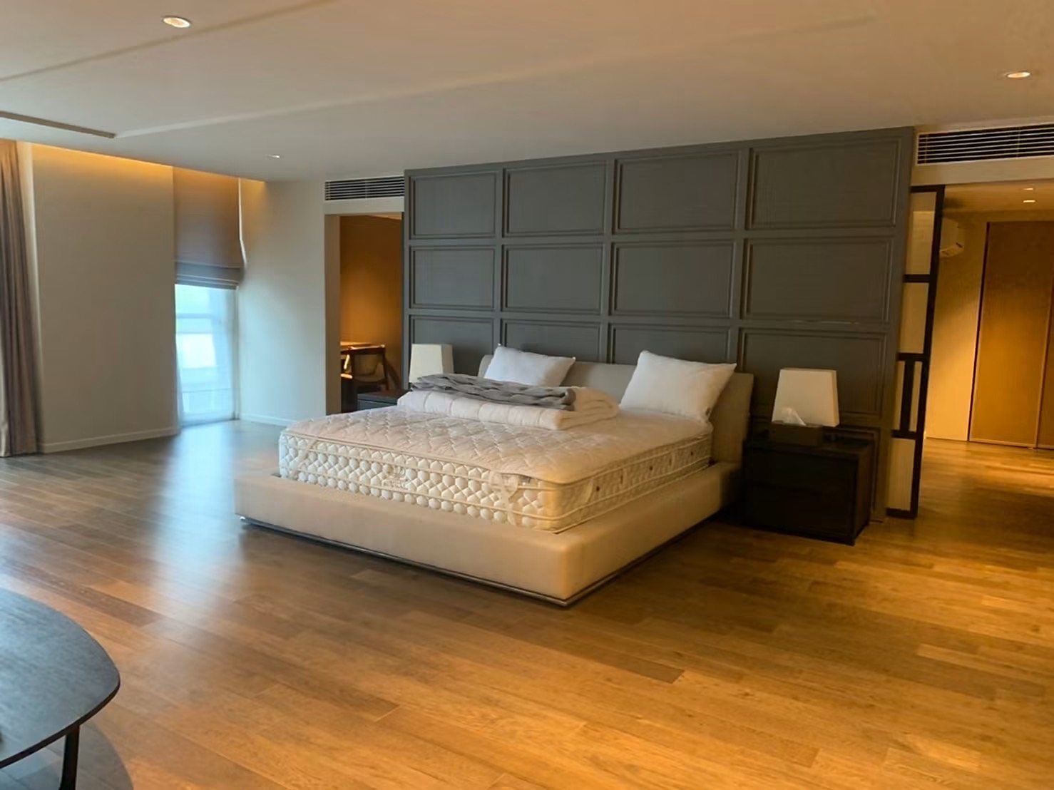 Rende Sukhumvit 23: Master bedroom