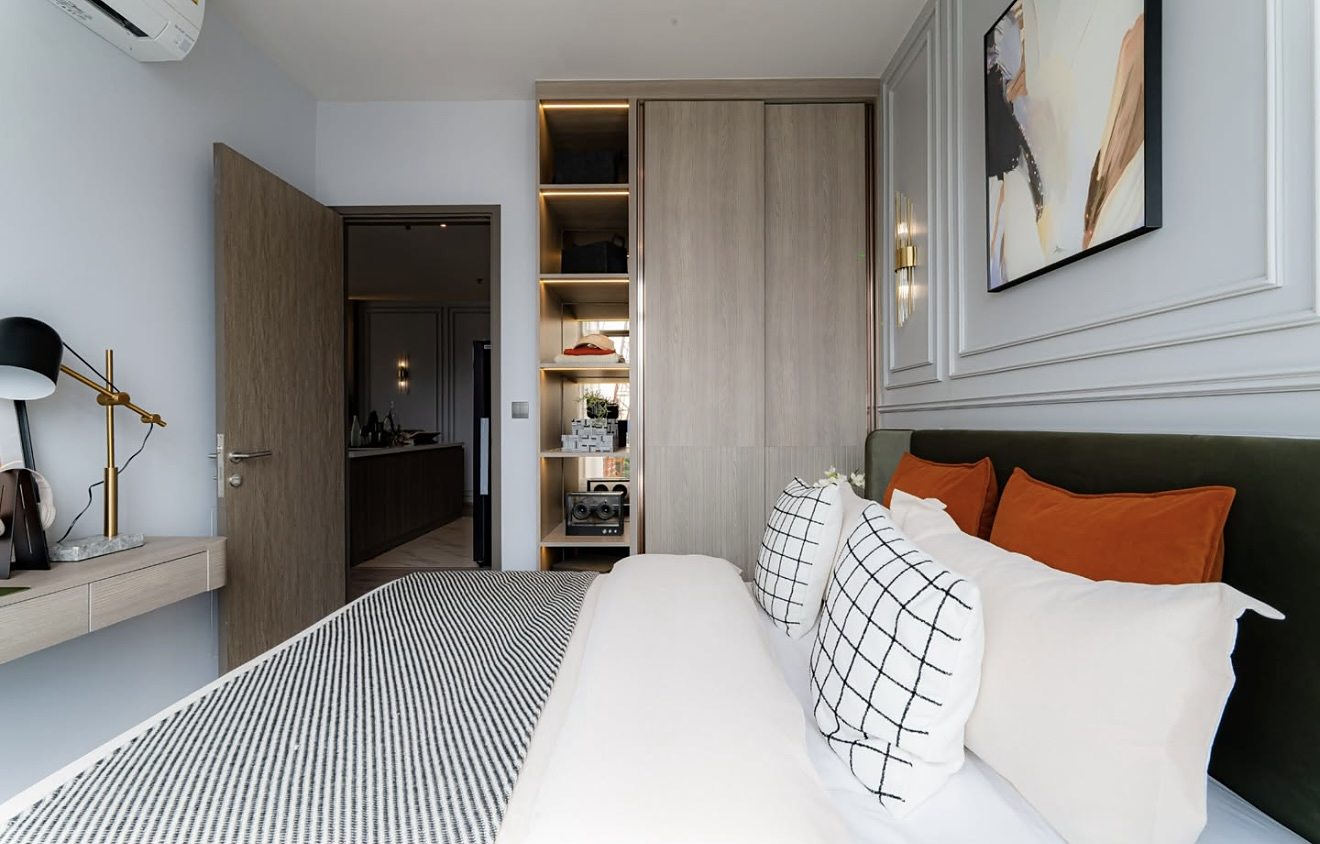 Rhythm Ekkamai Estate: Second bedroom [show unit]