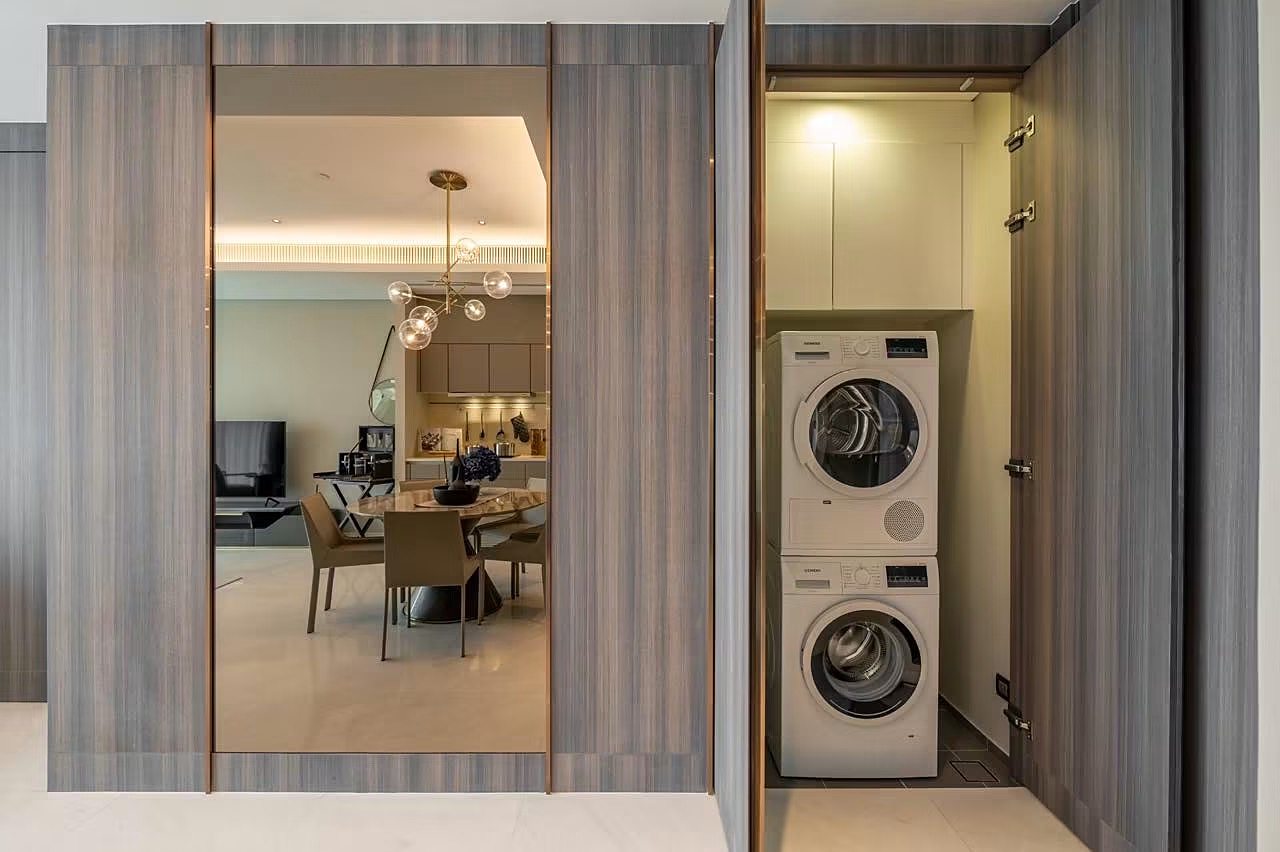 Sindhorn Tonson: Laundry closet