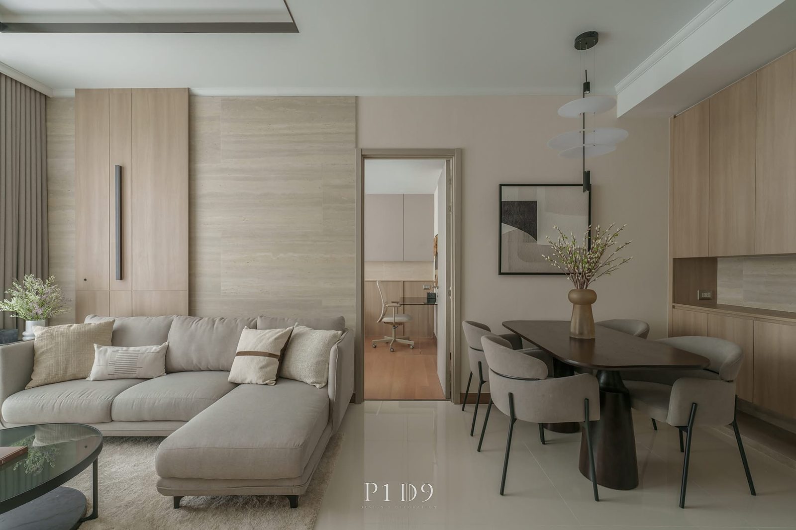 Supalai Oriental Sukhumvit 39: Living and dining area