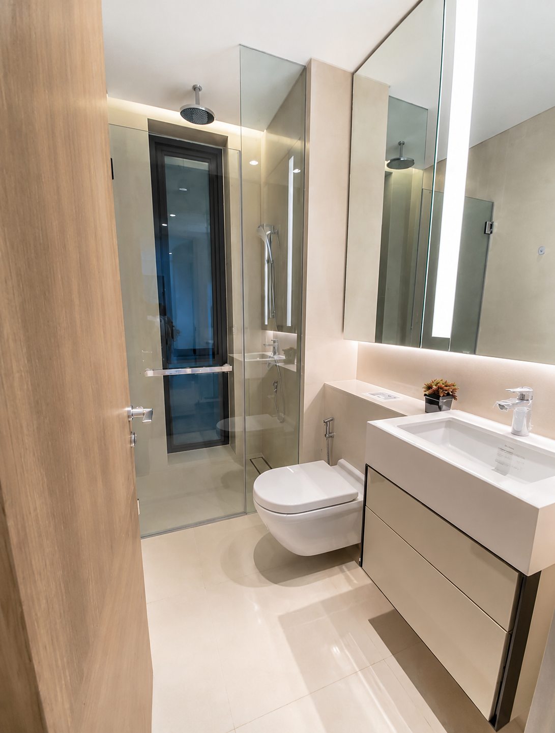TELA Thonglor: Bathroom
