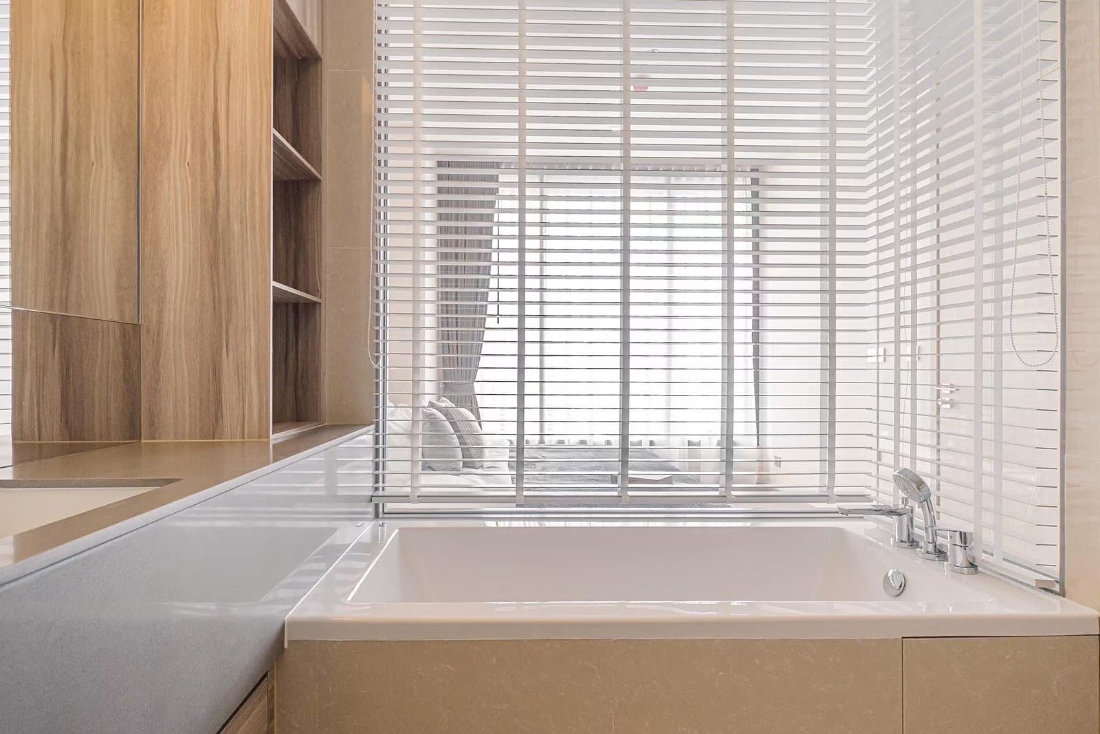 The Esse Asoke: Bathtub