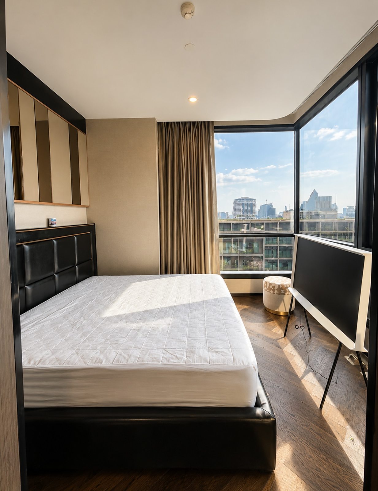The Esse Sukhumvit 36: Second bedroom