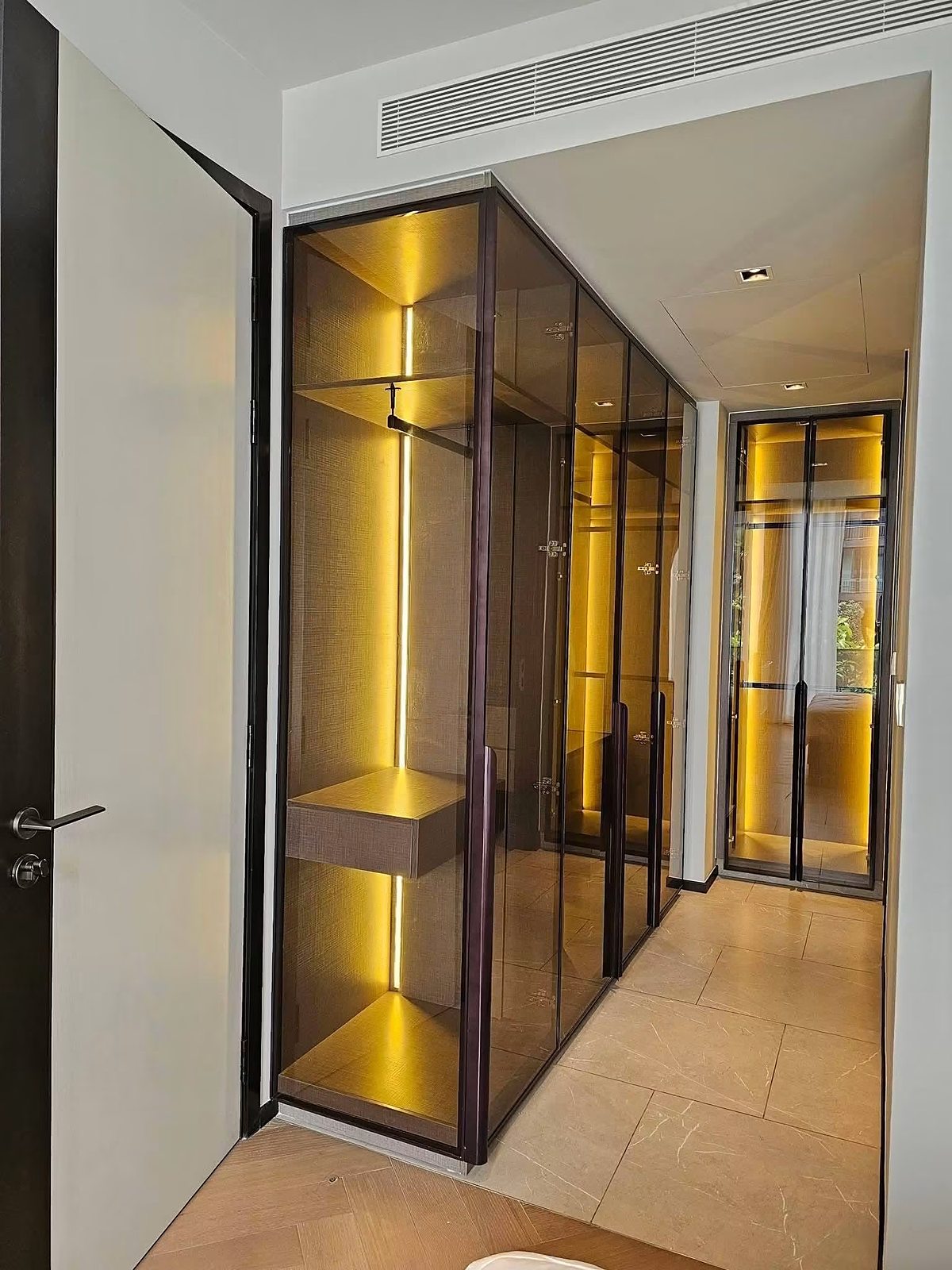 The Reserve 61 Hideaway: Walk-in closet