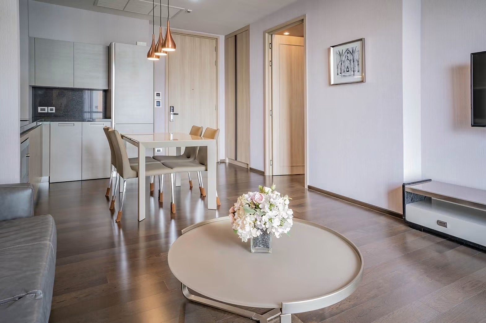 The XXXIX: Living and dining area