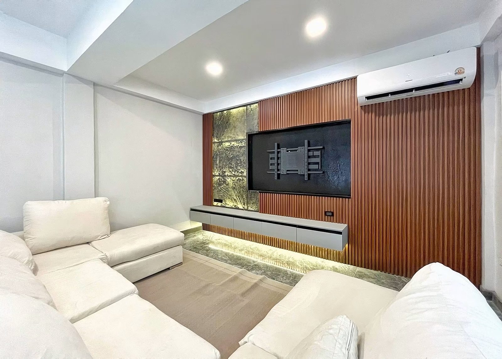 Thonglor Soi 25 5-storey House