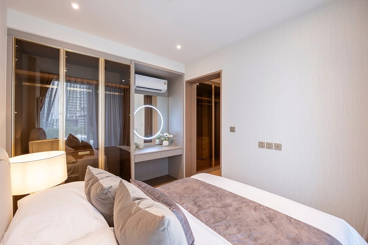 Via 34: Master bedroom