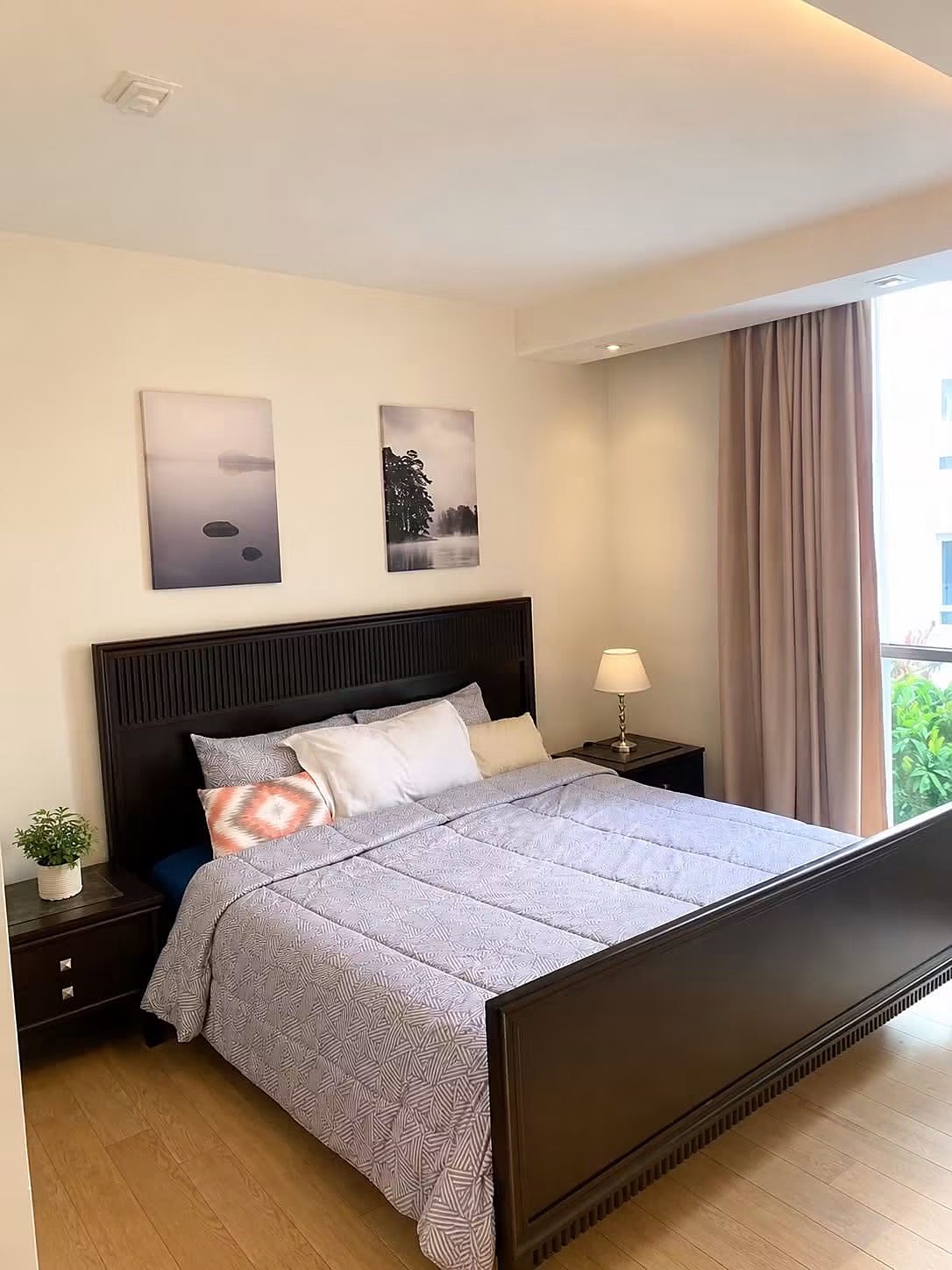 Via 49: Bedroom