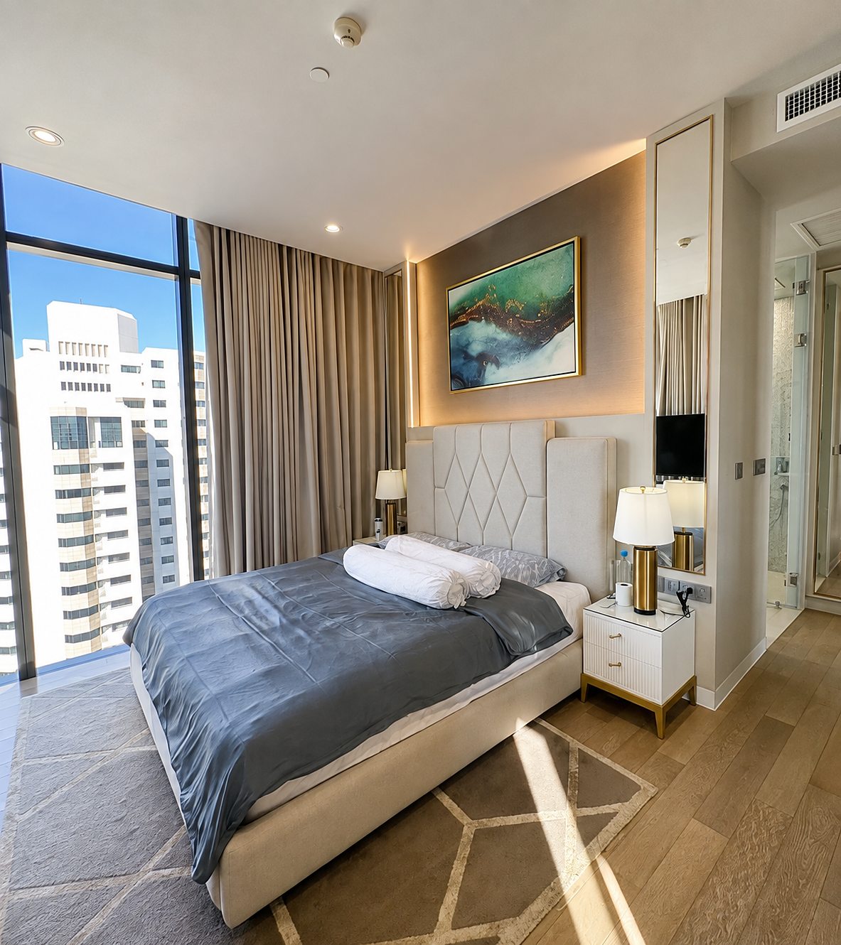 Vittorio 39: Master bedroom
